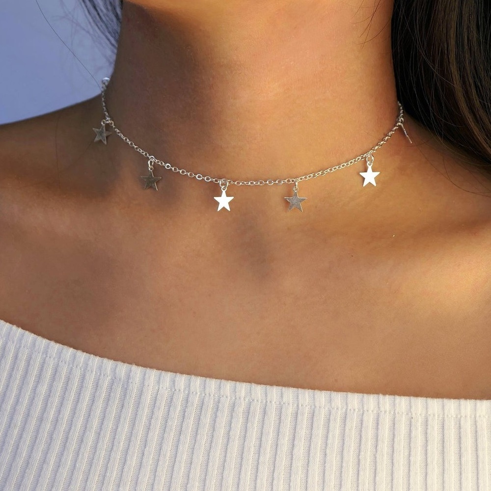 Dainty Star Choker